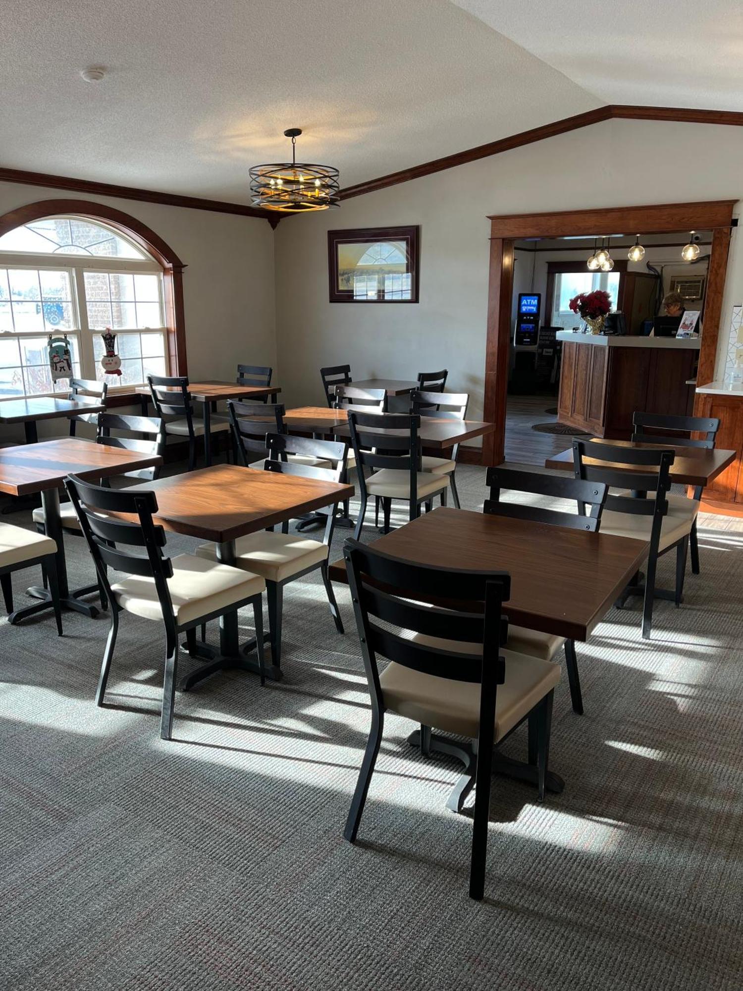Fireside Inn And Suites Devils Lake Exterior photo